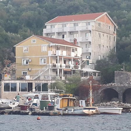 Apartments Porto Bjelila Tivat Exterior photo