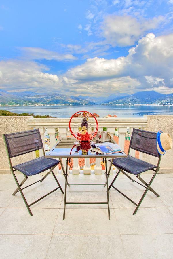 Apartments Porto Bjelila Tivat Exterior photo