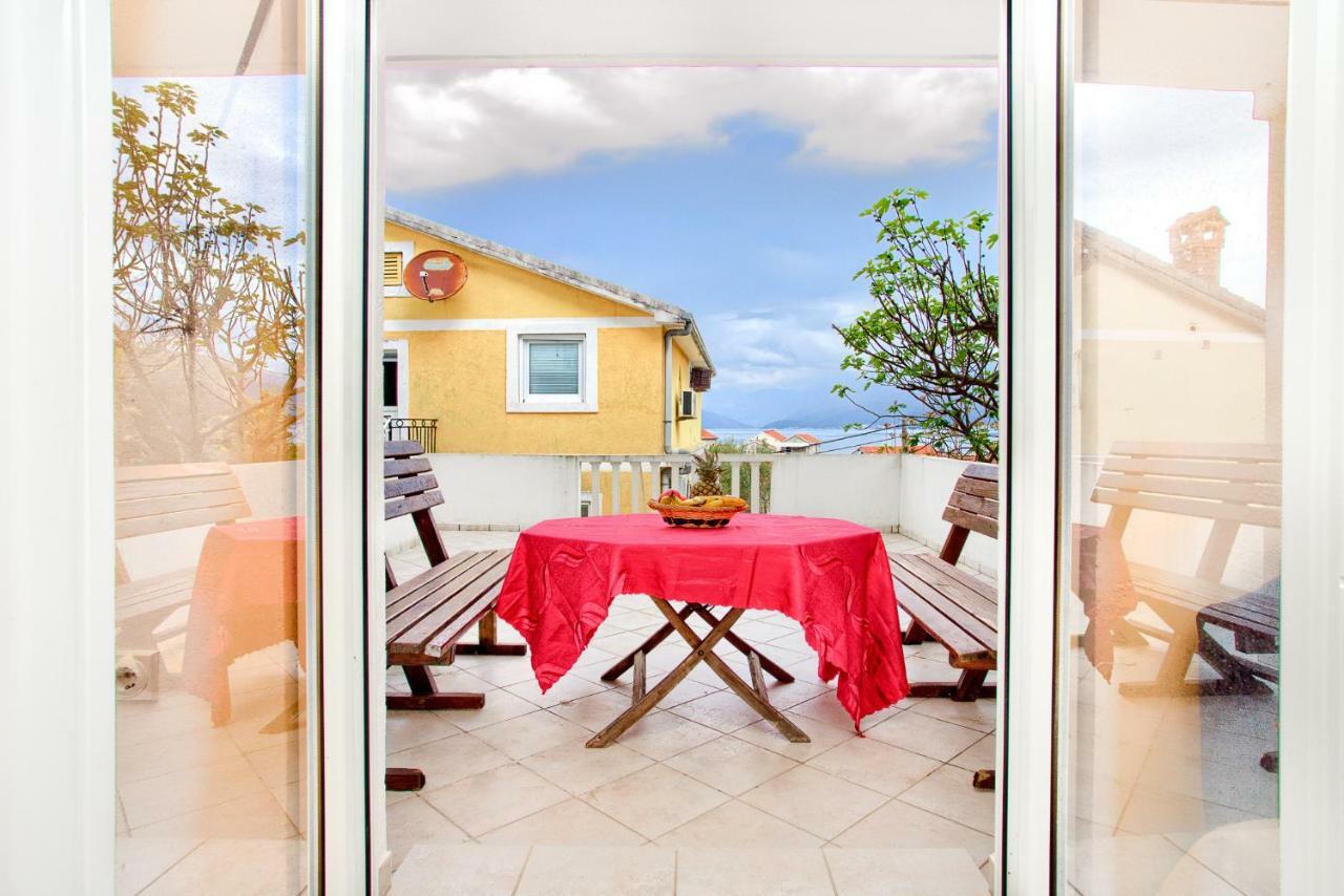 Apartments Porto Bjelila Tivat Exterior photo